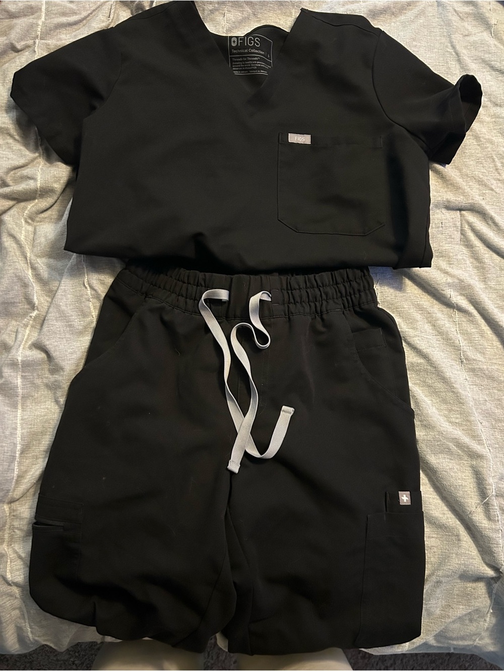 Figs Black Scrub Set with Contrast Drawstrings